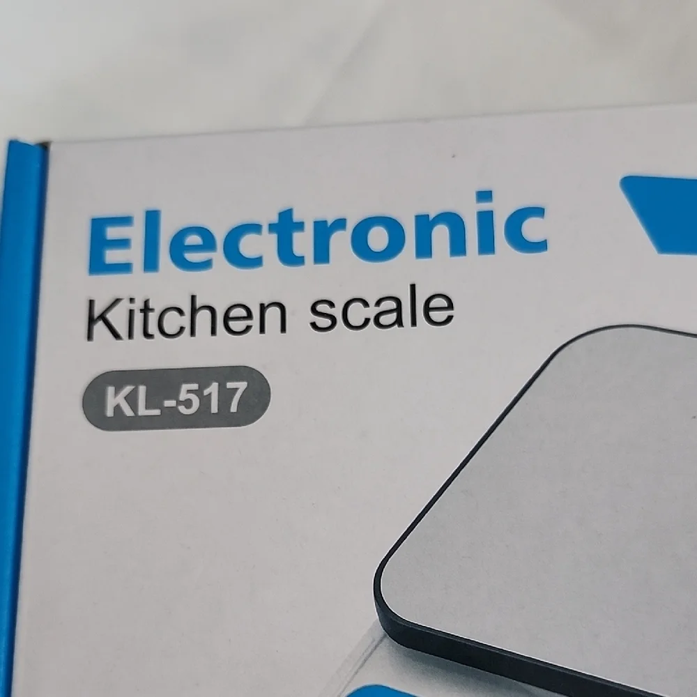 Blue and White Electronic Kitchen Scale